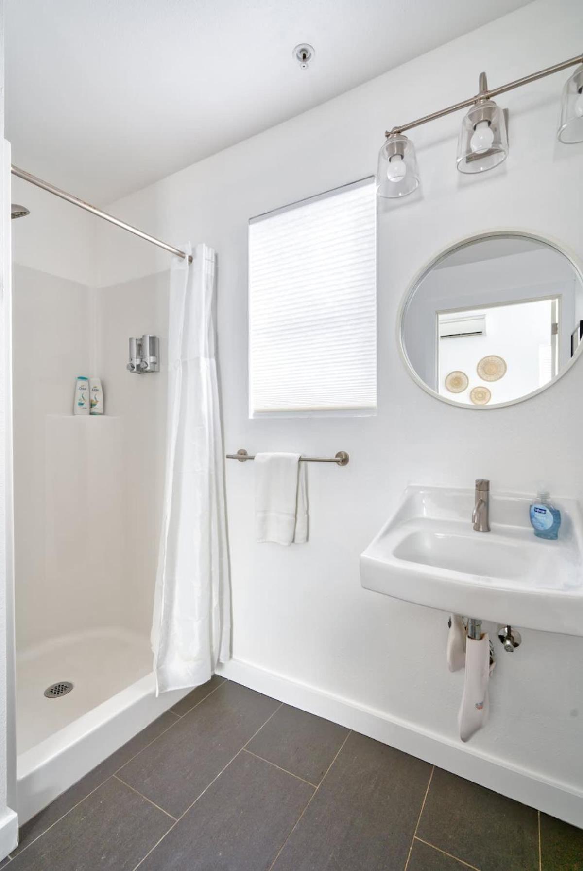 Apartment - Vibes Getaway Near Burnside & Laurelhurst! *