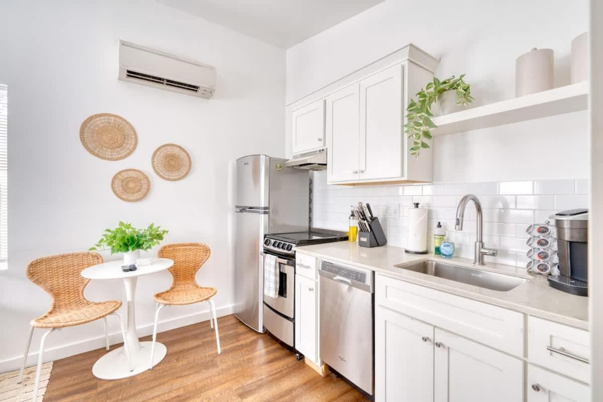 - Vibes Getaway Near Burnside & Laurelhurst!