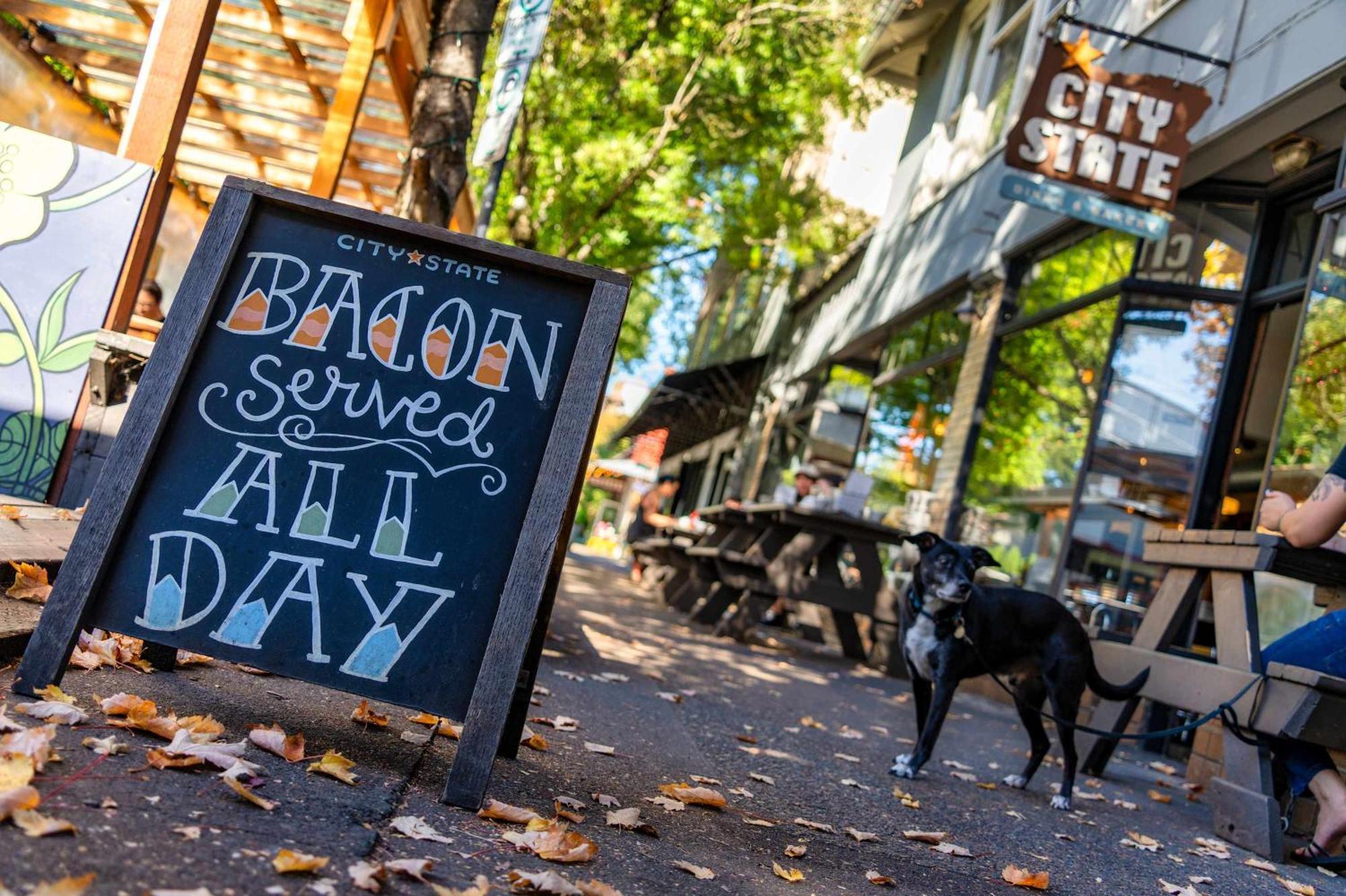 - Vibes Getaway Near Burnside & Laurelhurst!