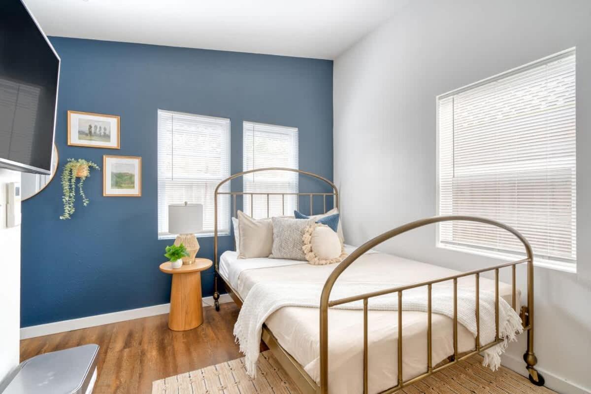 - Vibes Getaway Near Burnside & Laurelhurst! * Portland