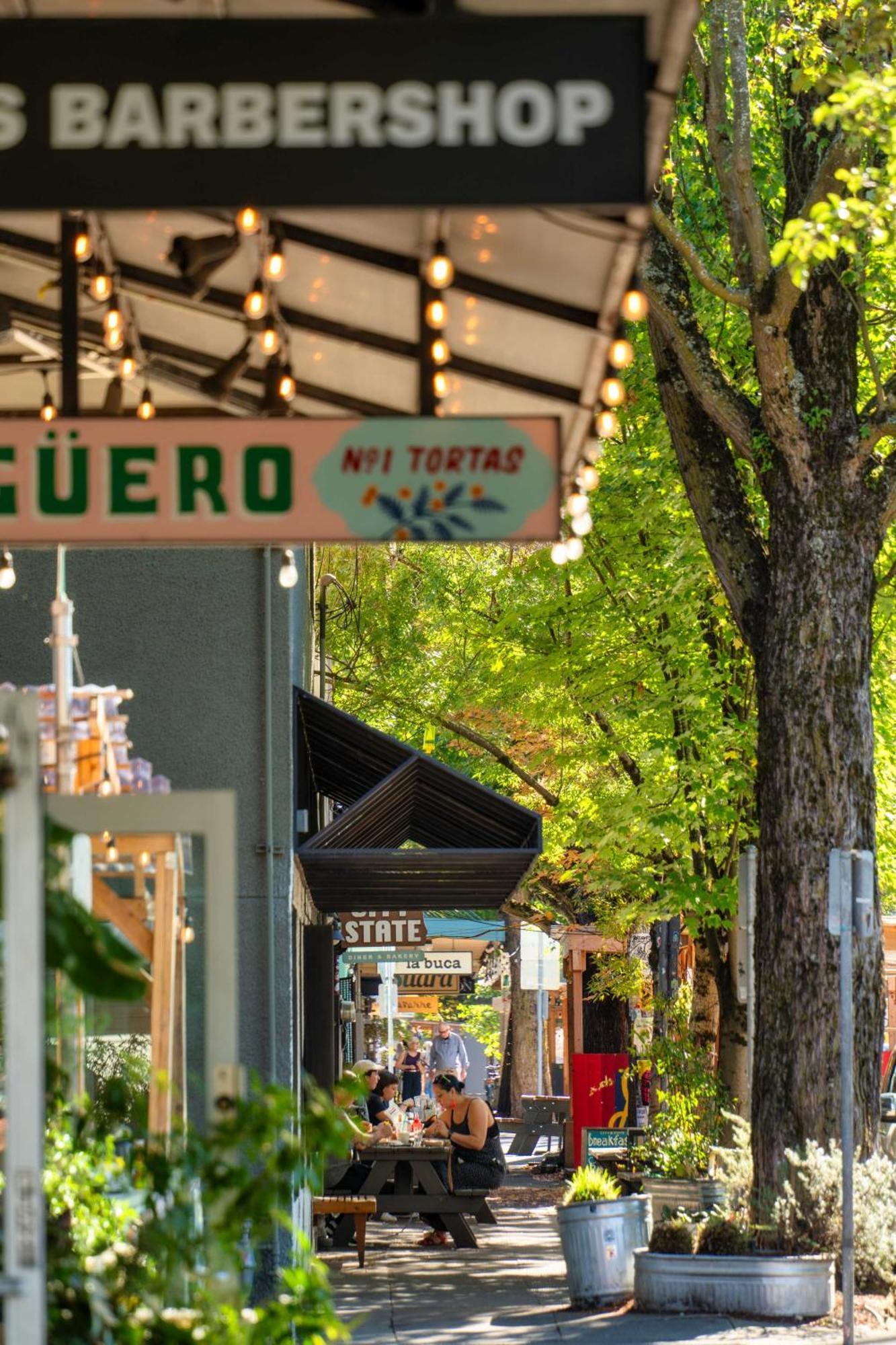 - Vibes Getaway Near Burnside & Laurelhurst! * Portland